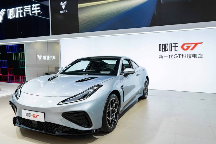 成都青羊区阳浪超企业管理咨询哪吒汽车在智能汽车领域的表现，领途汽车在新能源汽车市场中的影响力